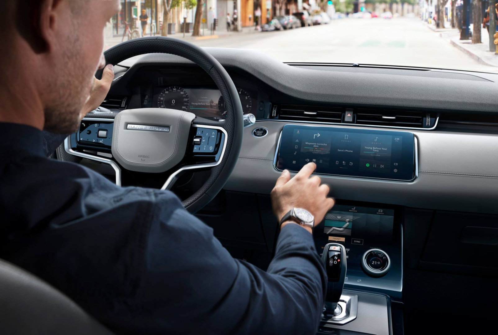 SMALL_圖 10 - 全新 2021 年式 Range Rover Evoque 採用全新仕樣方向盤並搭載 Pivi Pro 智慧科技介面